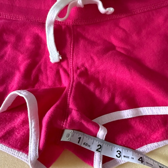 Hollister Women's Fuchsia Athletic Shorts (Small) - Picture 3 of 7